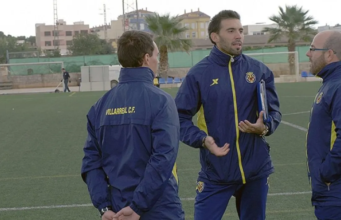 Eder Sarabia, en la seva etapa a Vila·real, amb Manu Torres. Foto: Vila·real CF