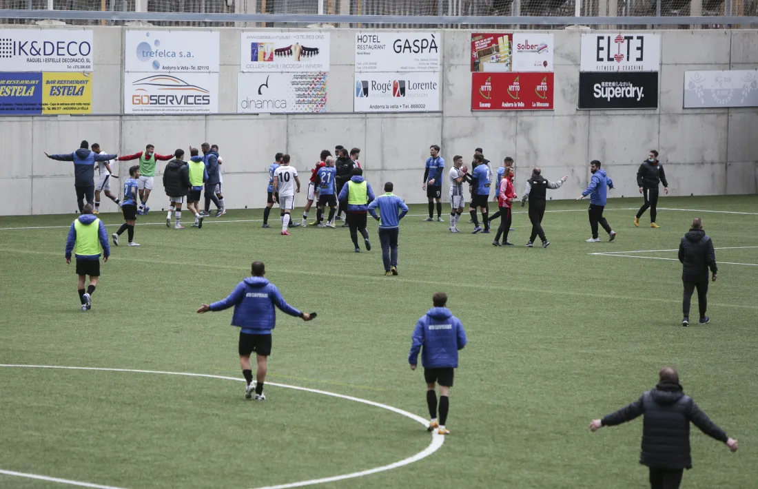 Imatge de la picabaralla al final del partit entre Inter i UE Engordany. Foto: Facundo Santana