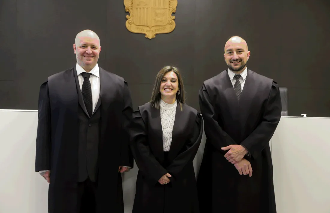 Els tres nous batlles que han jurat avui el seu càrrec.