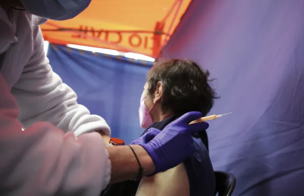 p._05_vacuna_alba_-_facundo_santana