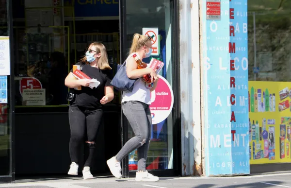 p._07-1_turistes_pas_ana_0