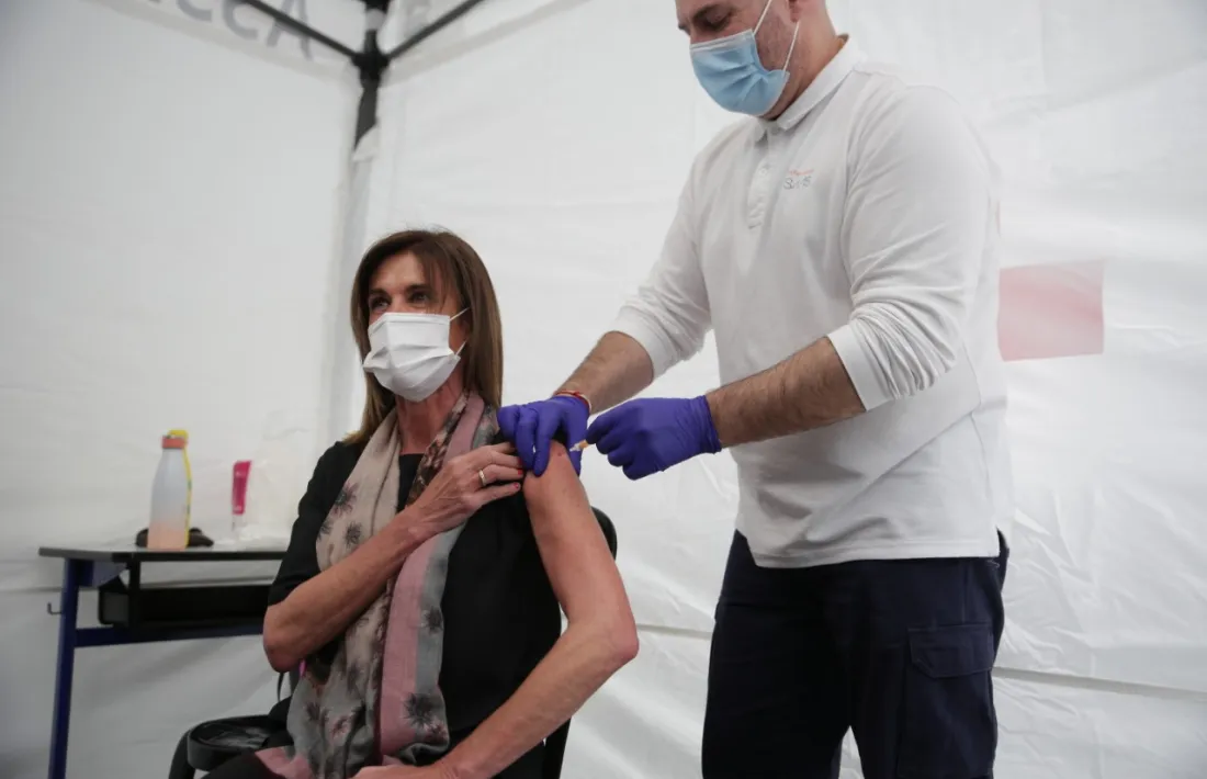 La ministra d'Educació, Ester Vilarrubla, va rebre dimarts la primera dosi d'AstraZeneca.