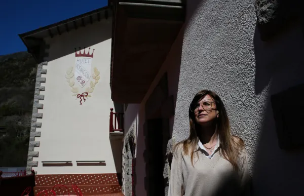 p._16-17_silvia_riva_-_facundo_santana