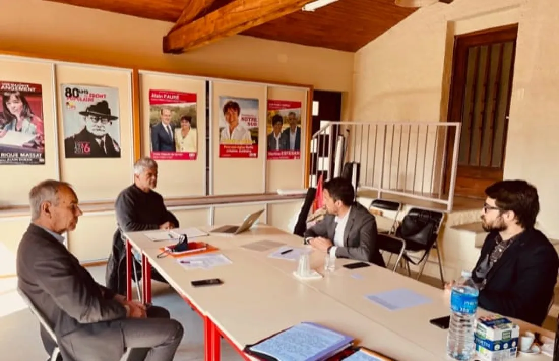 Un moment de la reunió celebrada divendres a Foix.