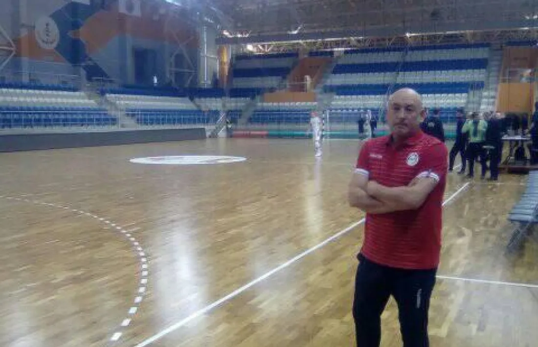 Enrique Rubio, en un dels desplaçaments amb la selecció de futbol sala.