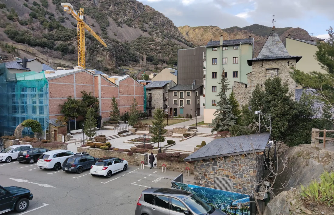 Casa de la Vall encara no té entorn de protecció.