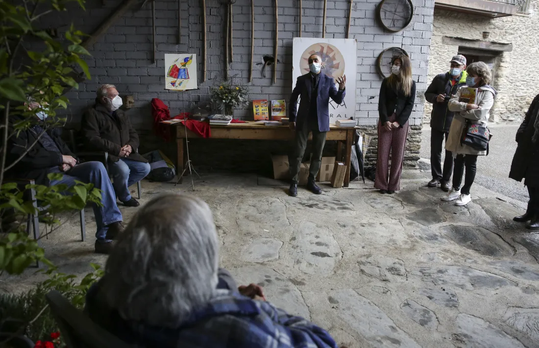 La presentació del número 33 va tenir lloc ahir al cobert de Casa Colat, un espai de privilegi.