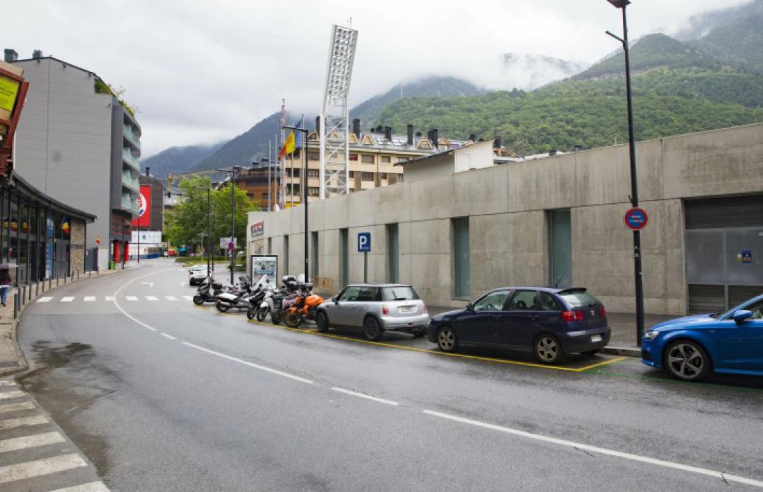 El carrer Baixada del Molí d'Andorra la Vella.