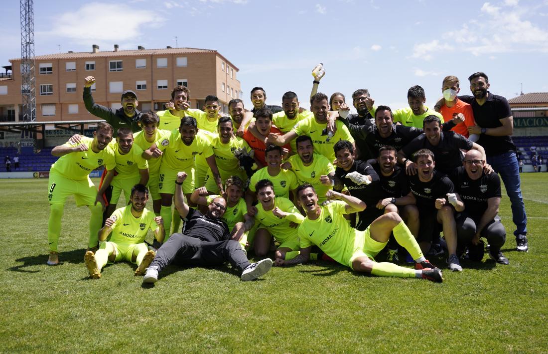 L'FC Andorra va celebrar a El Collao la seva classificació pel 'play-off'. Foto: FC Andorra