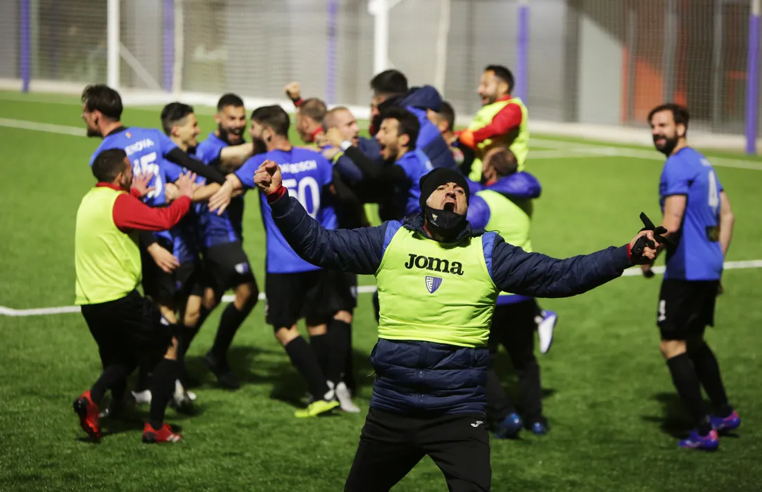 Els jugadors de l’Inter celebren la victòria d’ahir, que els deixa a un punt del títol. Foto: Facundo Santana
