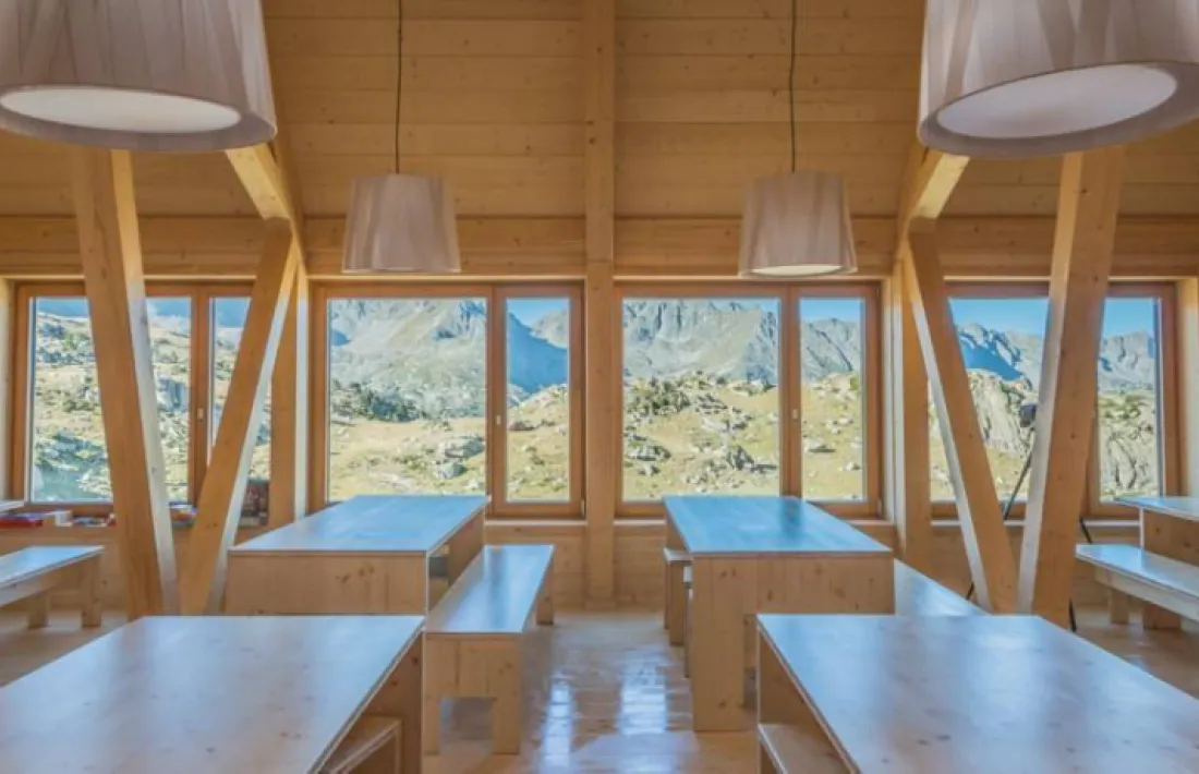 El refugi de l'Illa per dintre.