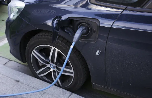 p._10.1_cotxe_electric_-_facundo_santana_0