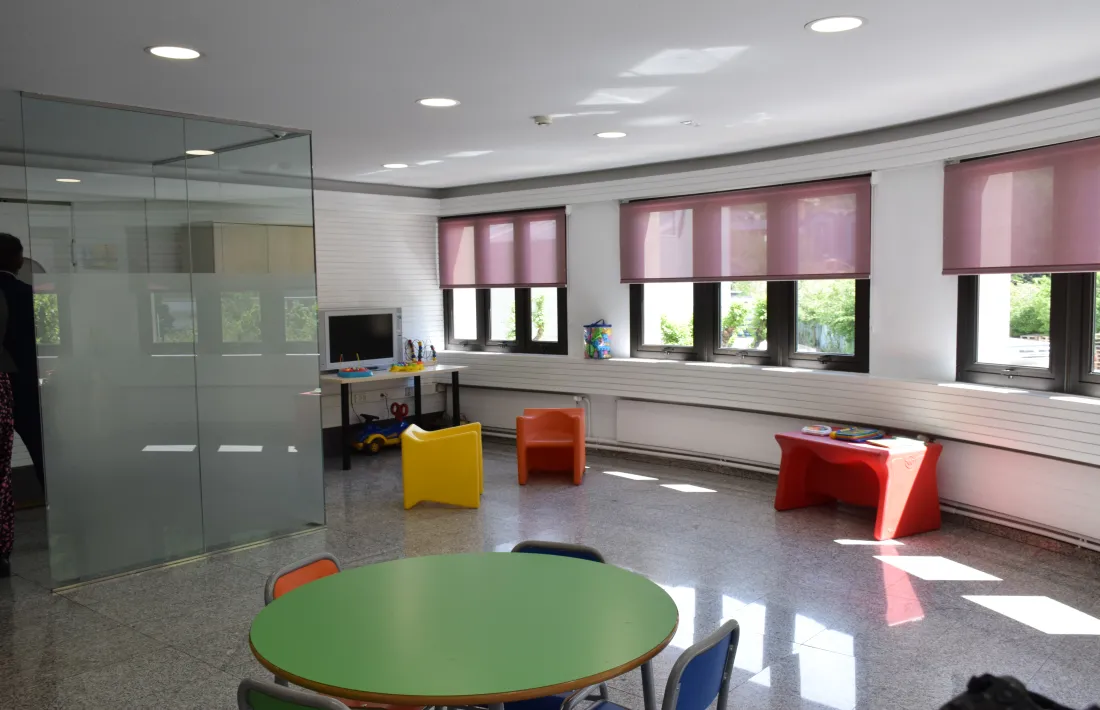 Sala per a les visites dels infants més petits amb els progenitors.