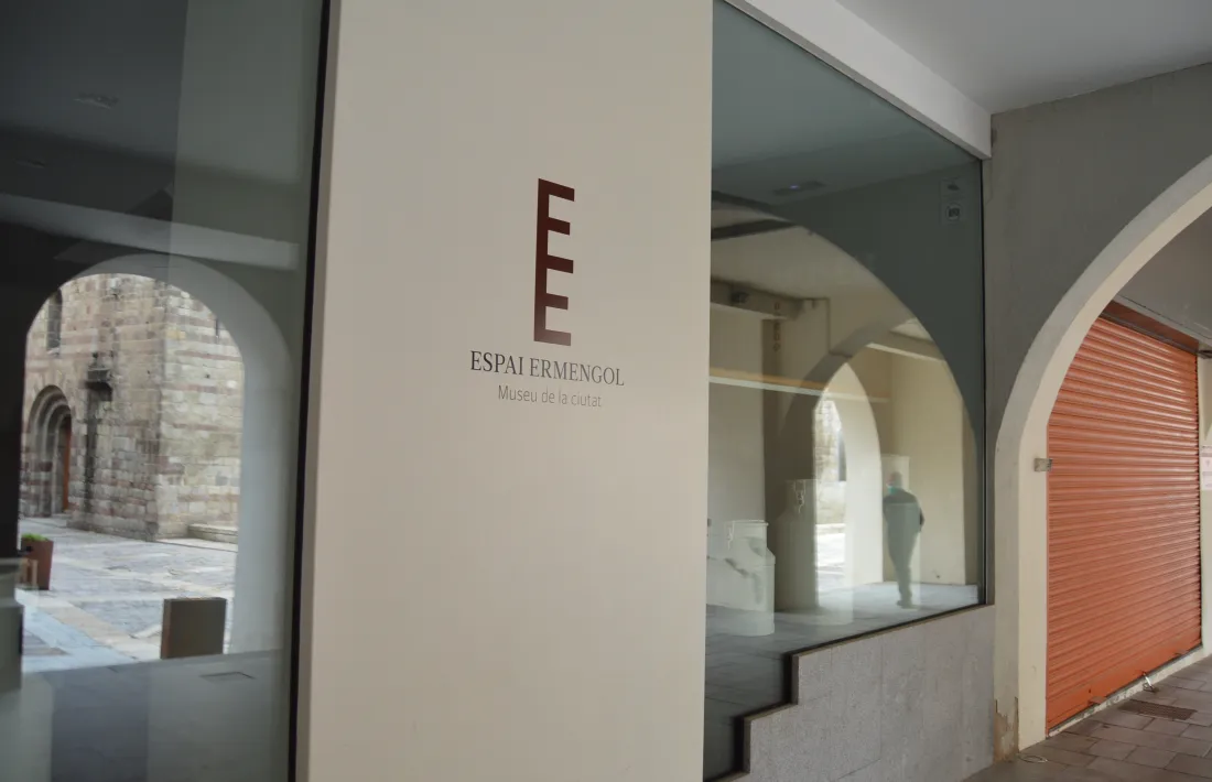Exterior de l’Espai Ermengol-Museu de la Ciutat, centre de recerca i difusió de la història de la comarca. 