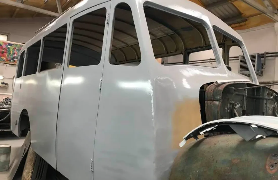 El Fargo, dimarts al taller Catalunya de la Comella, on la setmana que ve rebrà la primera capa de pintura.