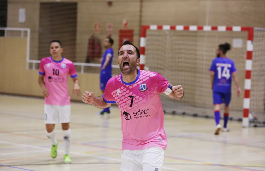 Carlos Barbosa, capità del Sideco FC Encamp, celebra l’1 a 2 contra l’Atlètic Escaldes. Foto: Facundo Santana