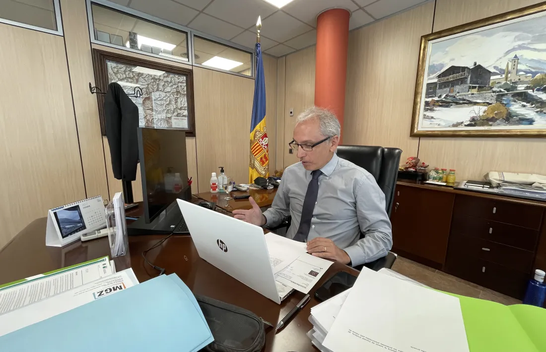 El cònsol major de Canillo, Francesc Camp, durant la sessió del consell d'infants d'avui.