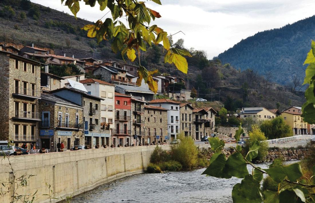 Vista de Martinet de Cerdanya, refugi pandèmic per a la família del Jordi i la Marta. 
