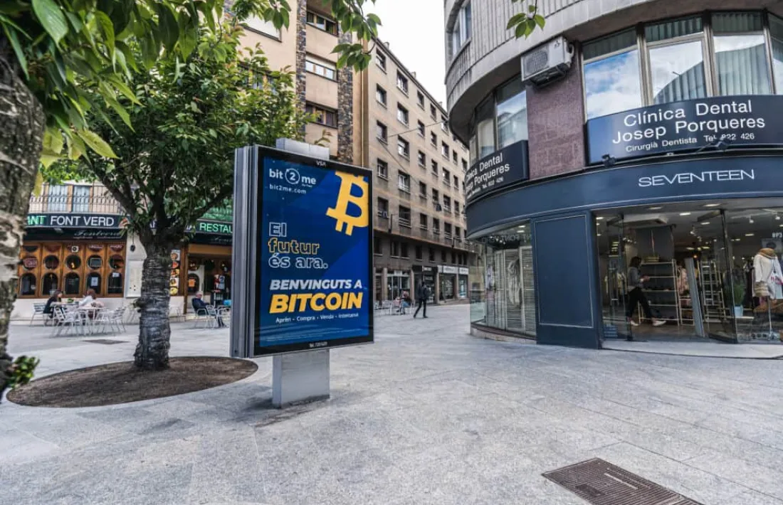 Un dels cartells de la campanya de promoció de Bitcoin de Bit2Me.