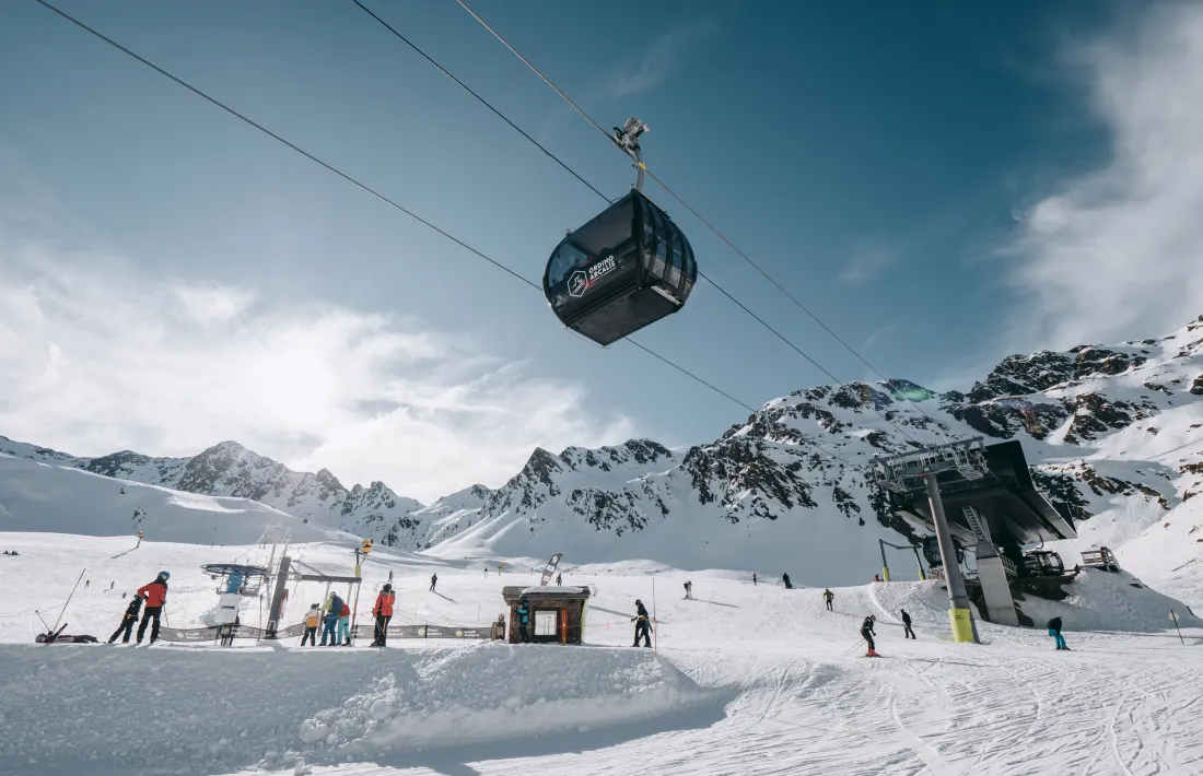 Esquiadors a les pistes d'Ordino Arcalís.
