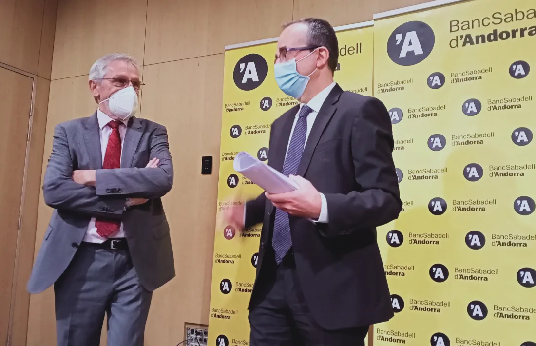 El president del BSA, Miquel Alabern, i el director general de l'entitat, Josep Segura, han comparegut aquest migdia abans de la junta general d'accionistes.