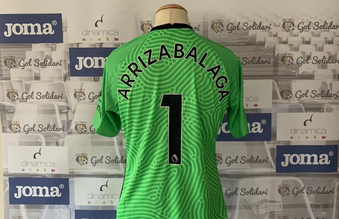 La samarreta de Kepa Arrizabalaga, porter del Chelsea. Foto: Gol Solidari