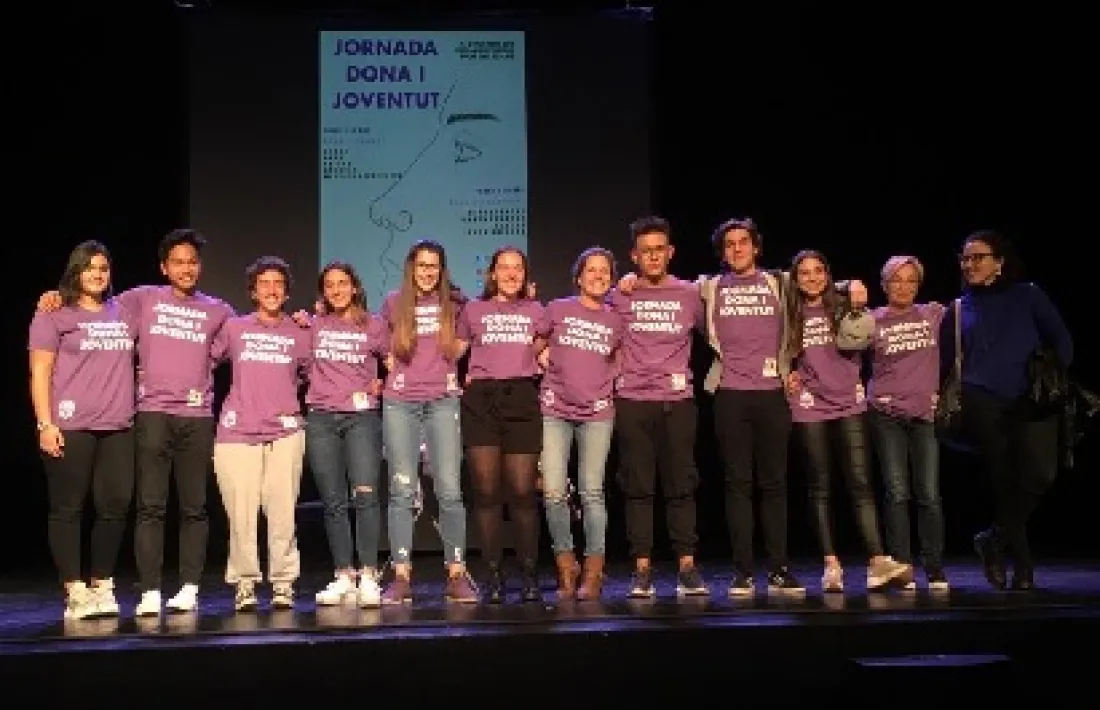 Imatge dels participants en el projecte finalista.