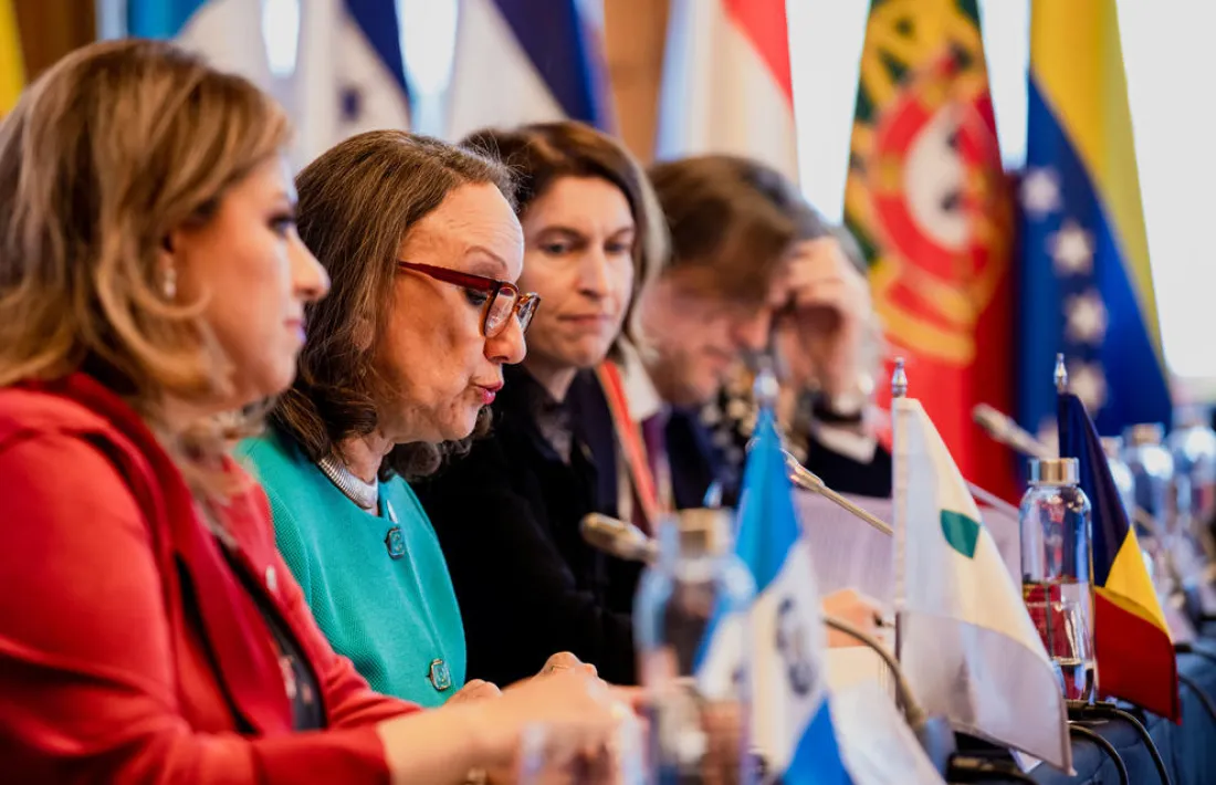 Rebeca Grynspan i Maria Ubach durant la reunió de ministres d'Afers Exteriors en el marc de la Cimera Iberoamericana.