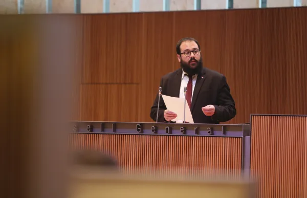 p._10.2_carles_sanchez_ps_-_facundo_santana