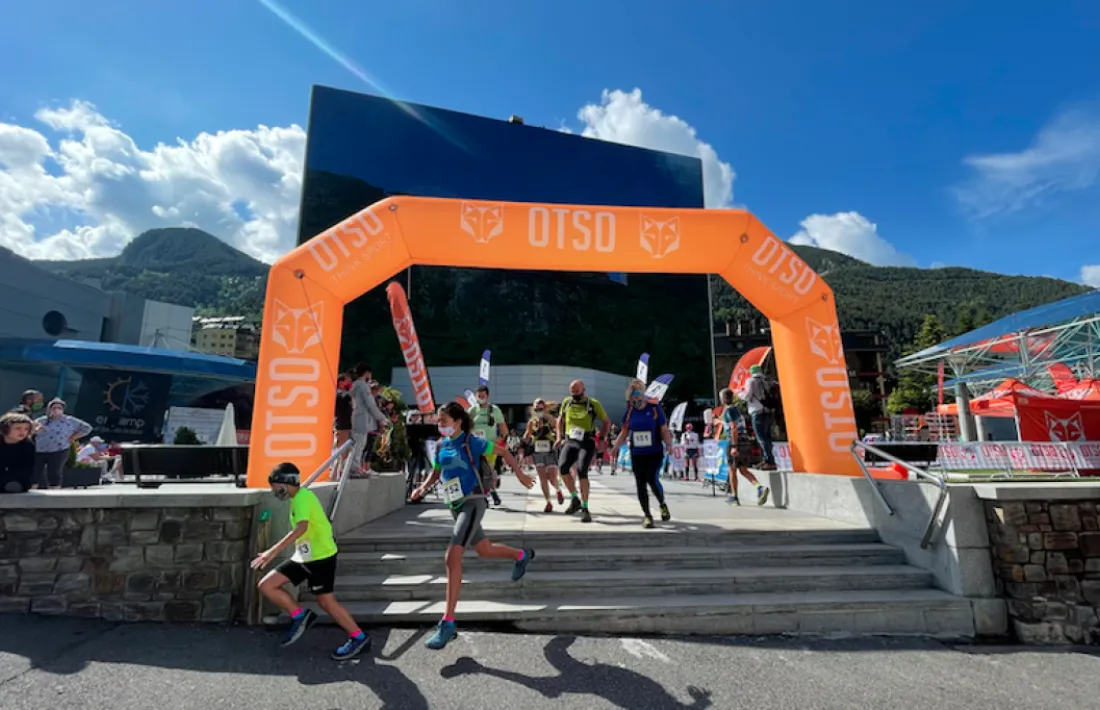 La sortida de la travessa d'Encamp aquest matí de diumenge.