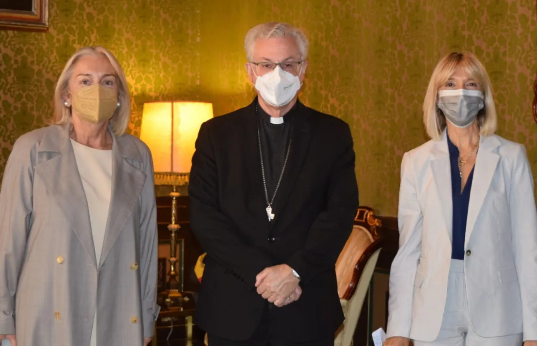 Maria Pilar Díaz, Joan-Enric Vives i Celine Mandicó.