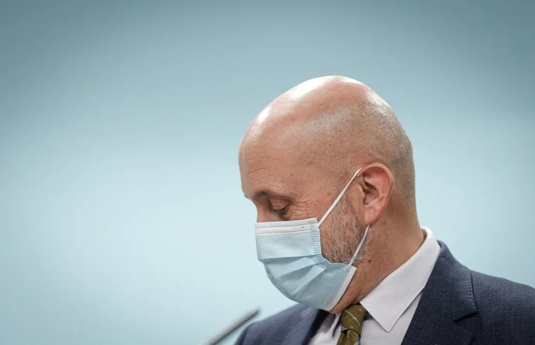 El ministre de Salut, Joan Martínez Benazet, en la roda de premsa d'aquesta tarda.