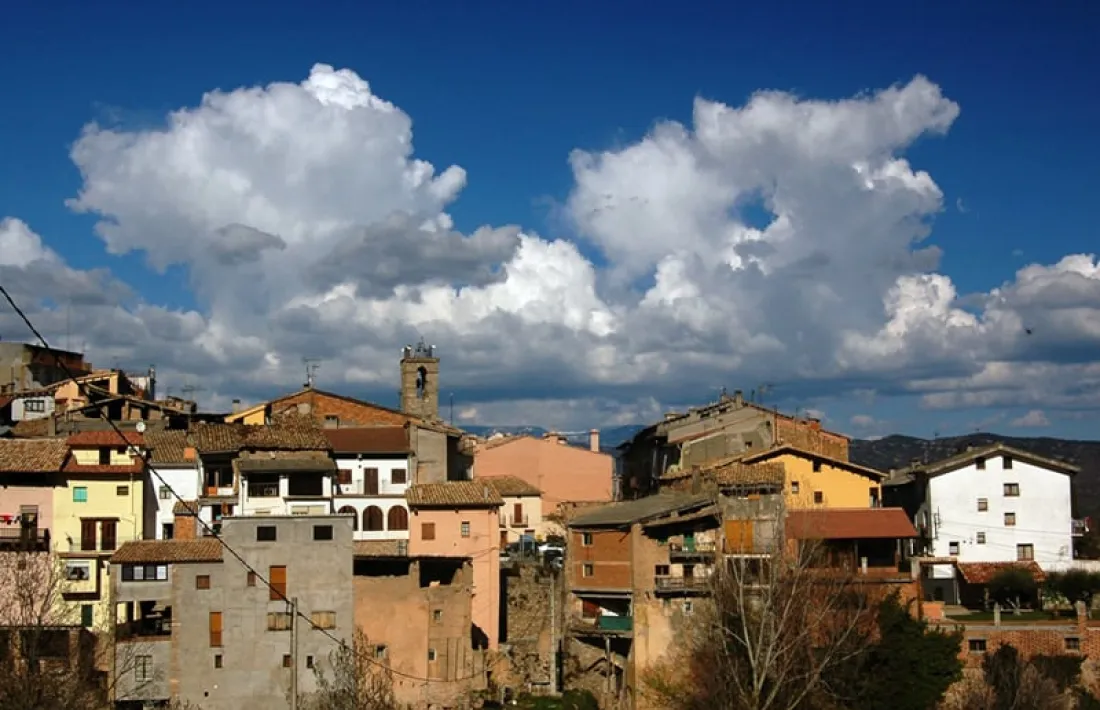 Vista general del poble alturgellenc de Peramola. 