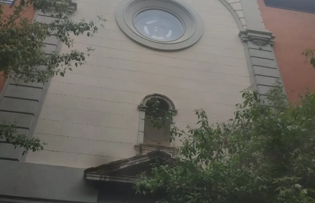 L’església de la Companyia de Maria a la Seu, aixecada el 1722 per ordre de Simeó.