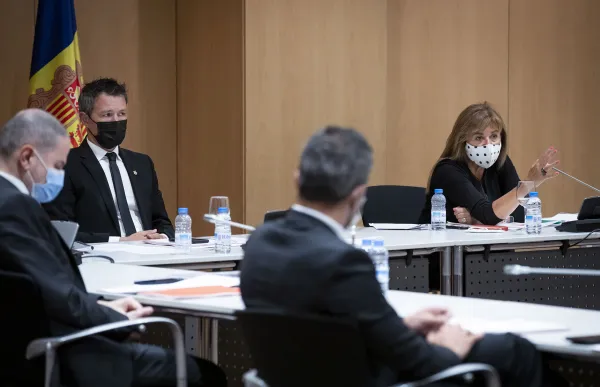 p._08_comu_alv-tony_lara_0