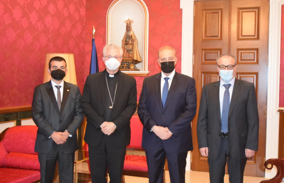 Vives amb els parlamentaris de Terceravia al Palau episcopal.