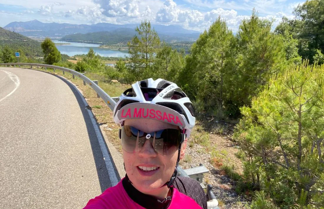 La pallaresa Teresa Alert, impulsora del primer recorregut de dones ciclistes a l’Alt Urgell. 