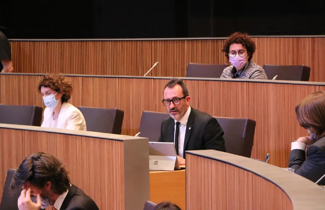 El ministre de Territori i Habitatge, Víctor Filloy, en una de les seves intervencions aquesta tarda al Consell General.