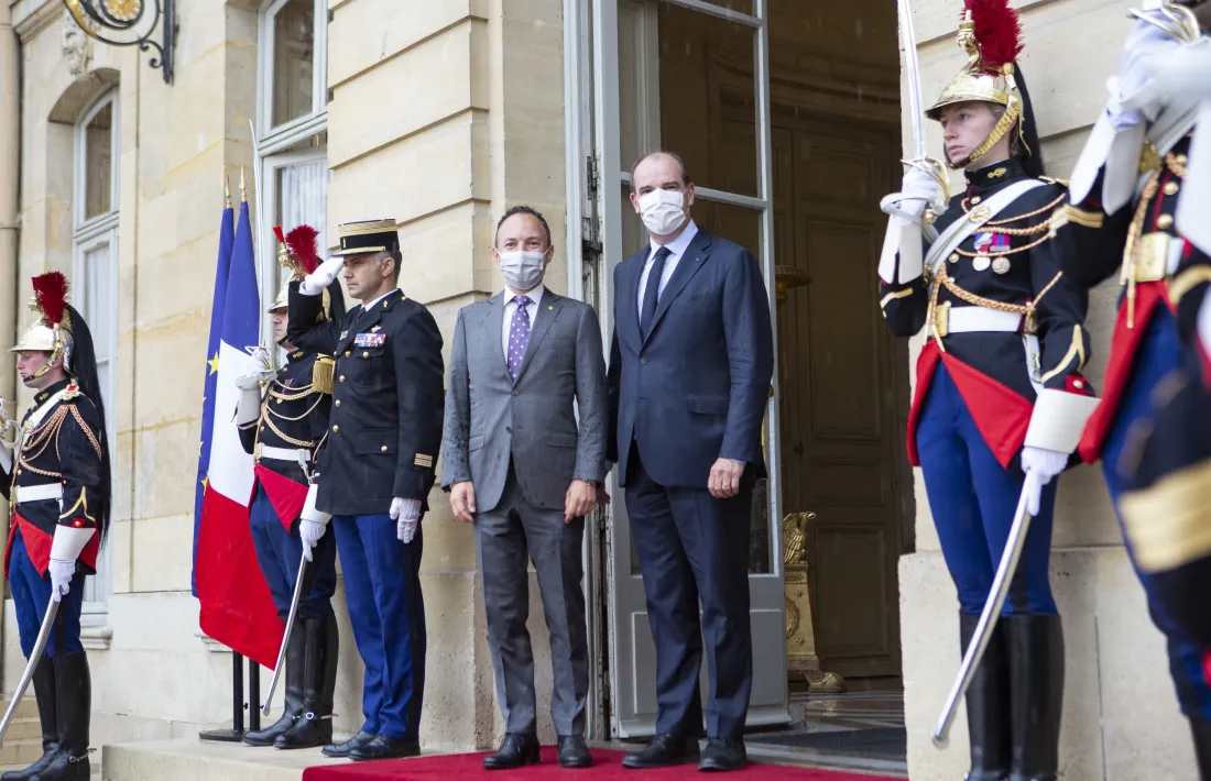 Xavier Espot i Jean Castex aquest matí a l'entrada de Matignon.