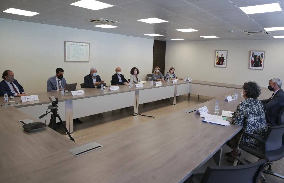  Un moment de la trobada de Lenoir amb els agents econòmics i socials.