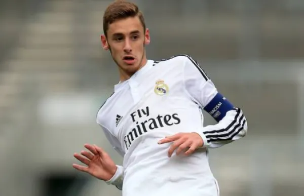 p._29_sergio-molina-real-madrid-2