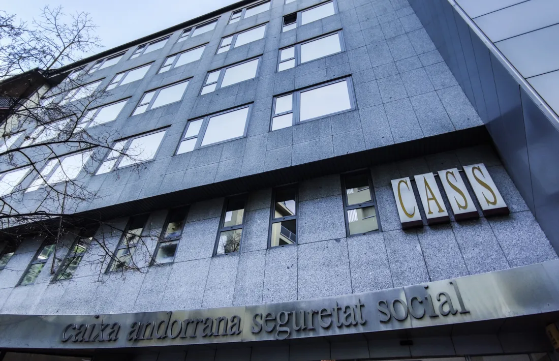 La CASS veu com la pandèmia fa caure els ingressos per cotitzacions.