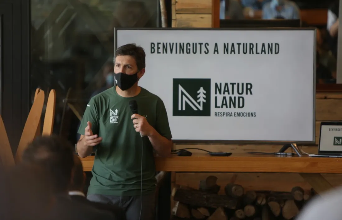 Xabier Ajona en la presentació de Naturland.