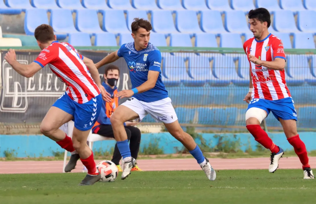 Adrià Altimira, amb el Melilla. Foto: UD Melilla
