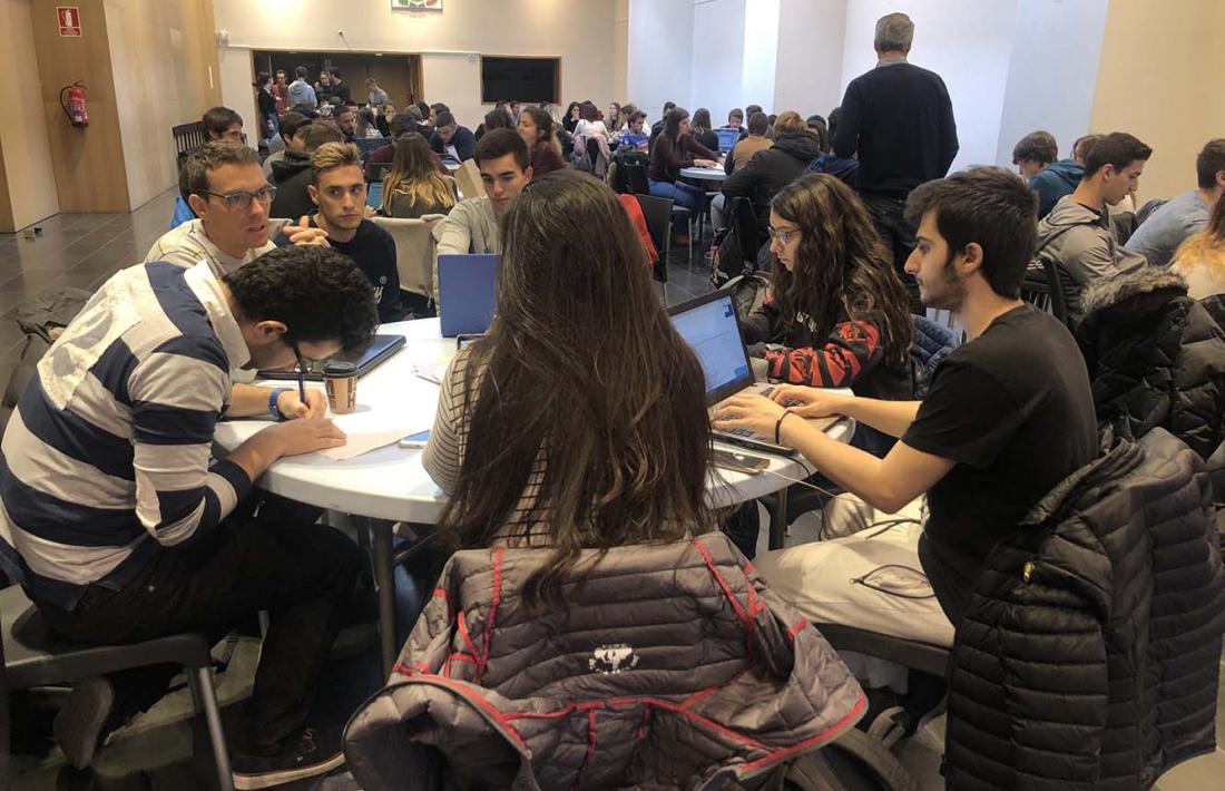 Alumnes participants en una edició anterior del projecte Tàndem.