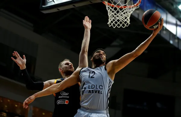 p._29_amine-noua-ldlc-asvel-villeurbanne-eb20