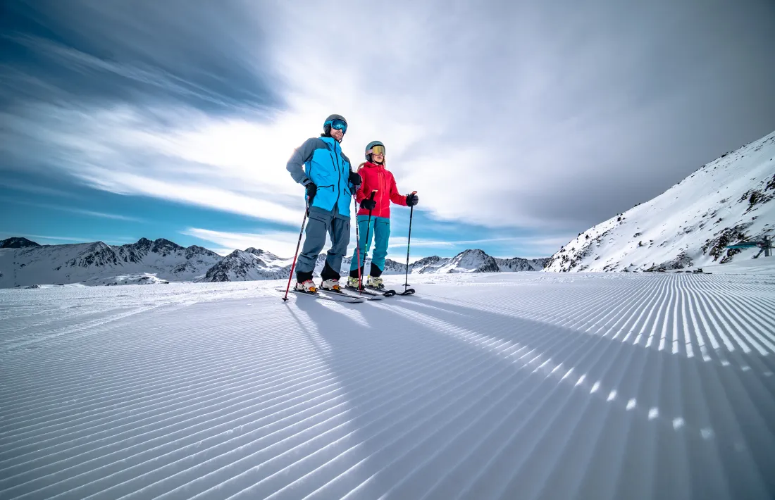 El forfet ofereix als usuaris l’accés lliure als dominis durant 137 dies i 20 caps de setmana.