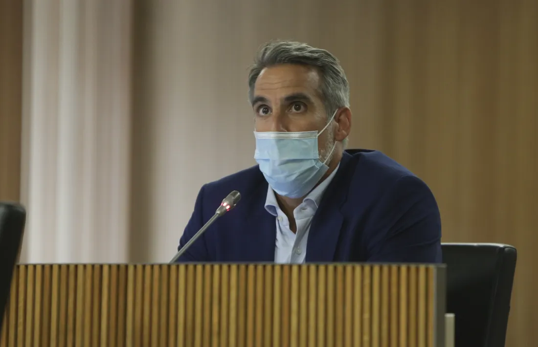 Marquina va explicar ahir en quin punt es troba l’homologació europea del certificat.