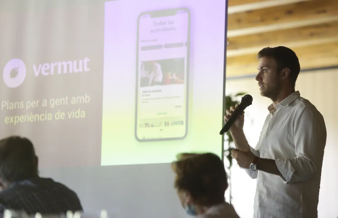 Els impulsors de VermutApp van presentar la proposta als padrins de Canillo, ahir.