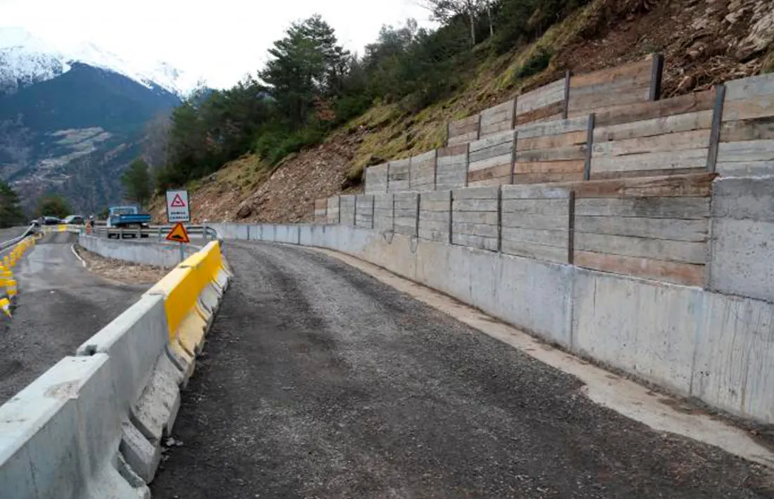El tram de la CS-140 afectat per l'esllavissada.